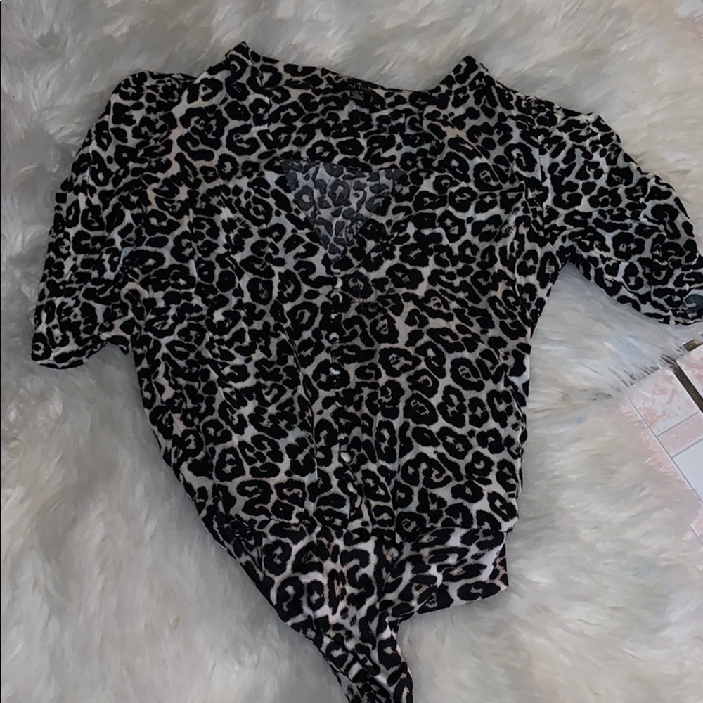 Botton down body suit